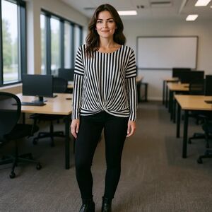 Promises Promises Women’s Pullover Top Blouse Size XL Black White Striped